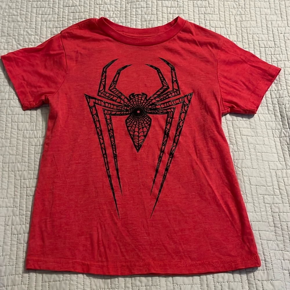 Youth Marvel Spider-Man Red T-shirt Size SM/C/P like new